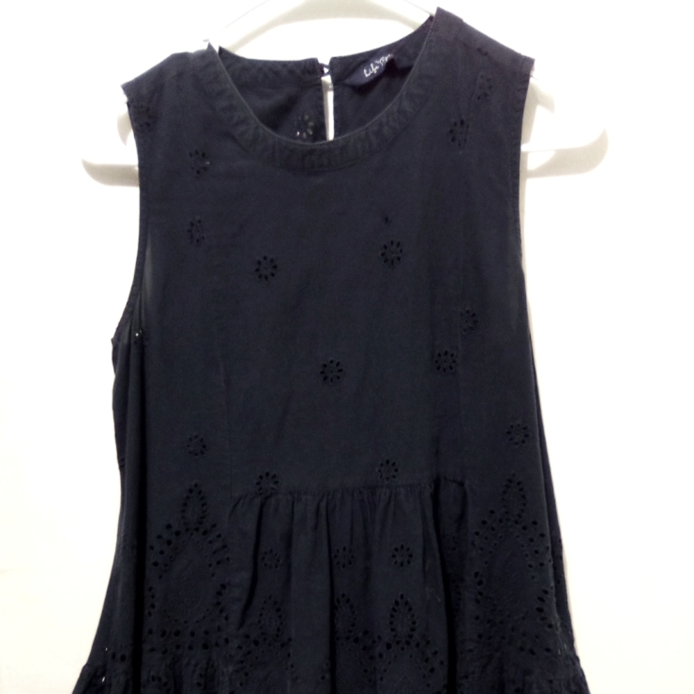 Life Style Size Small Sleeveless Top